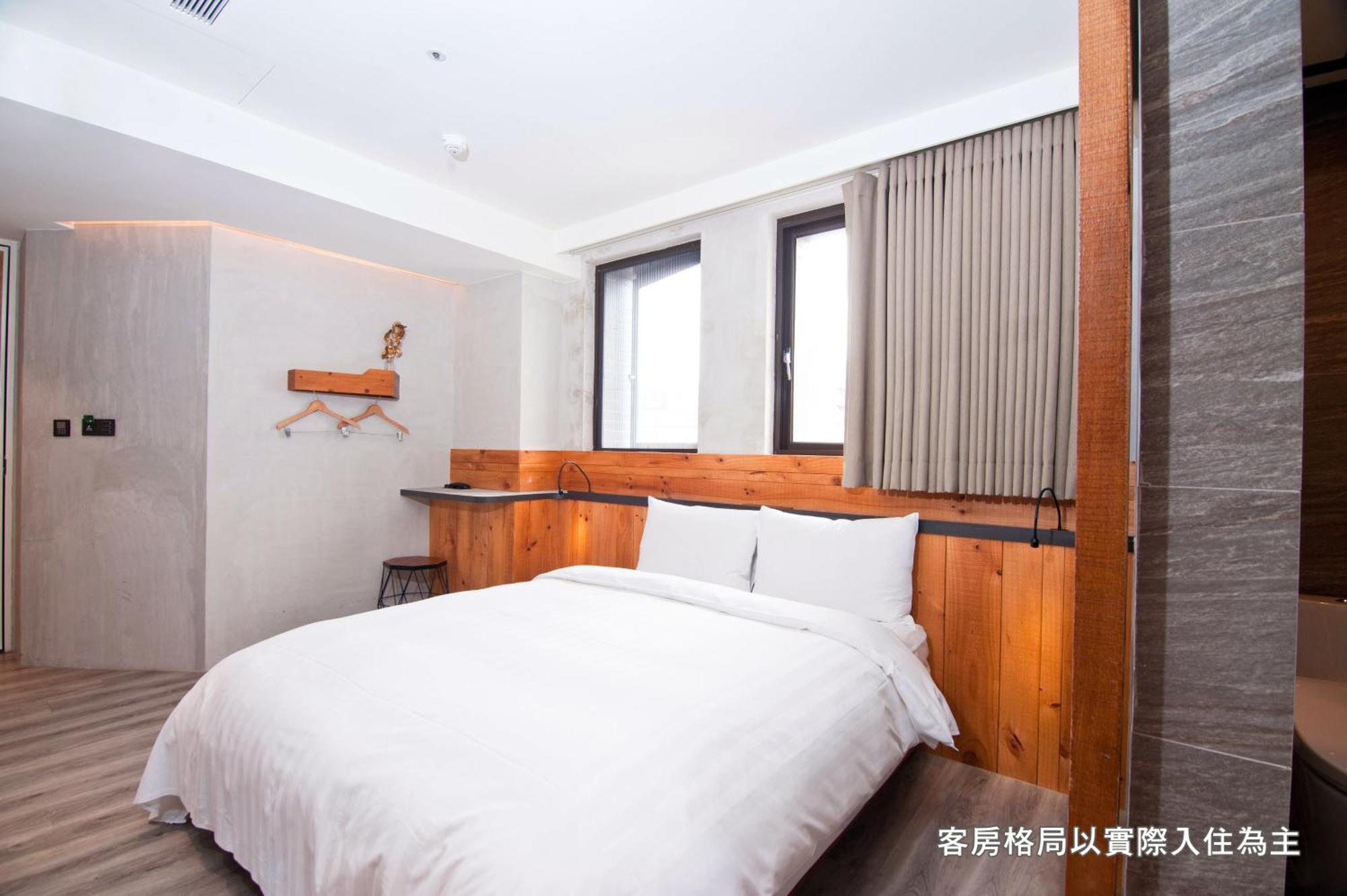 Central Land Hotel Тайчжун Экстерьер фото