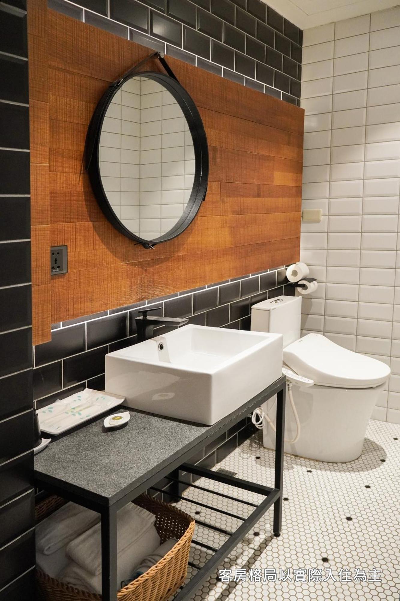 Central Land Hotel Тайчжун Экстерьер фото
