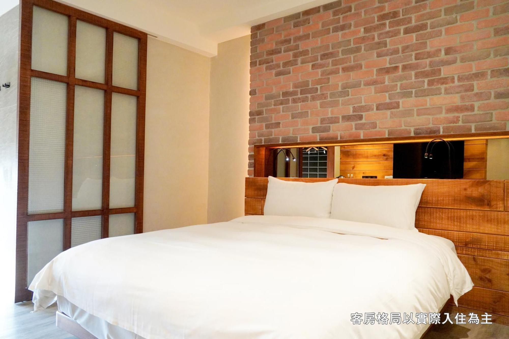Central Land Hotel Тайчжун Экстерьер фото