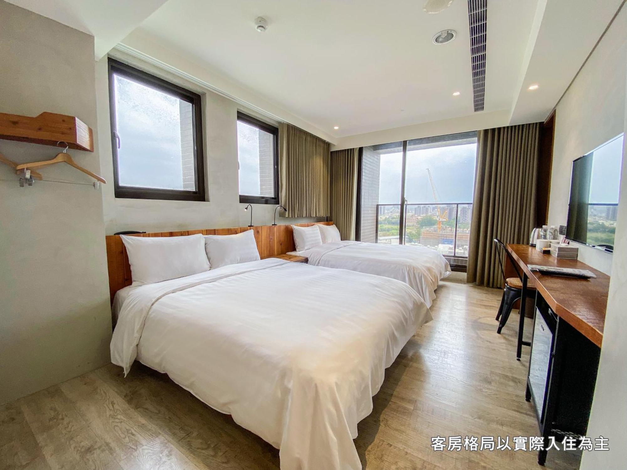 Central Land Hotel Тайчжун Экстерьер фото